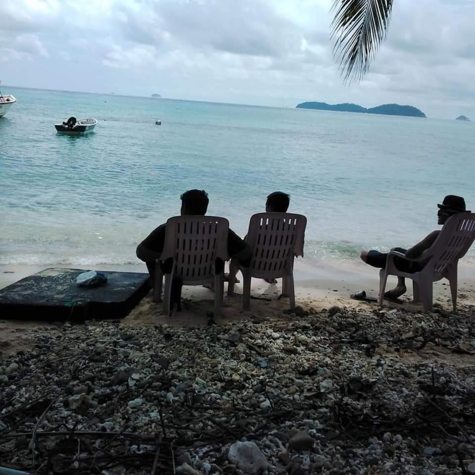 Ella'S Place Salang Tioman Kampong Ayer Batang Екстериор снимка