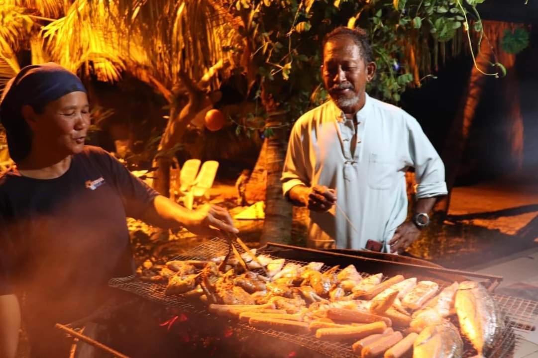 Ella'S Place Salang Tioman Kampong Ayer Batang Екстериор снимка