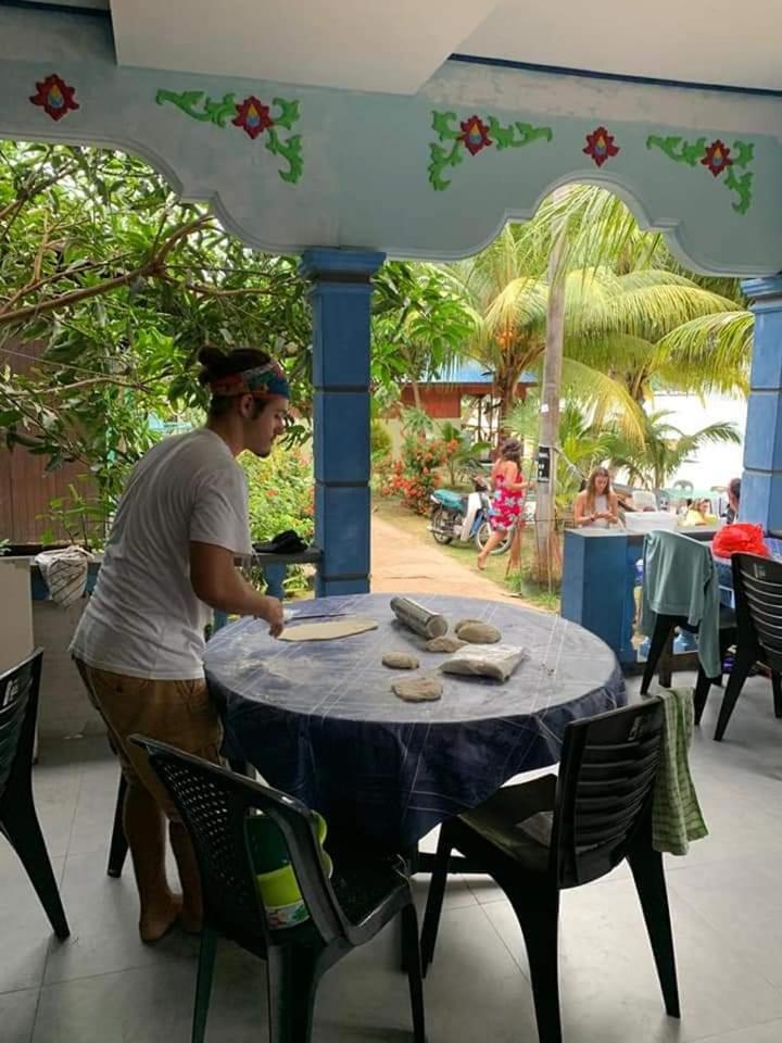 Ella'S Place Salang Tioman Kampong Ayer Batang Екстериор снимка