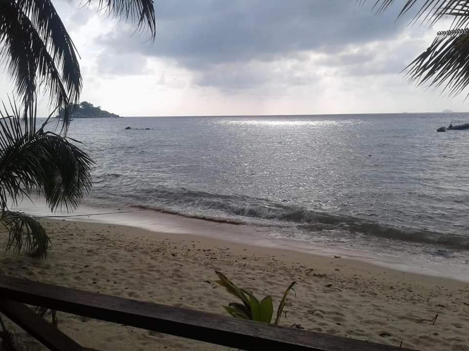 Ella'S Place Salang Tioman Kampong Ayer Batang Екстериор снимка