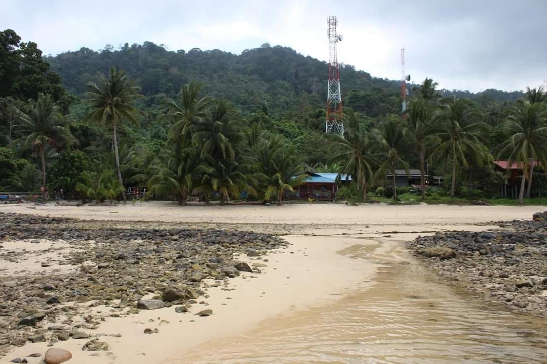 Ella'S Place Salang Tioman Kampong Ayer Batang Екстериор снимка