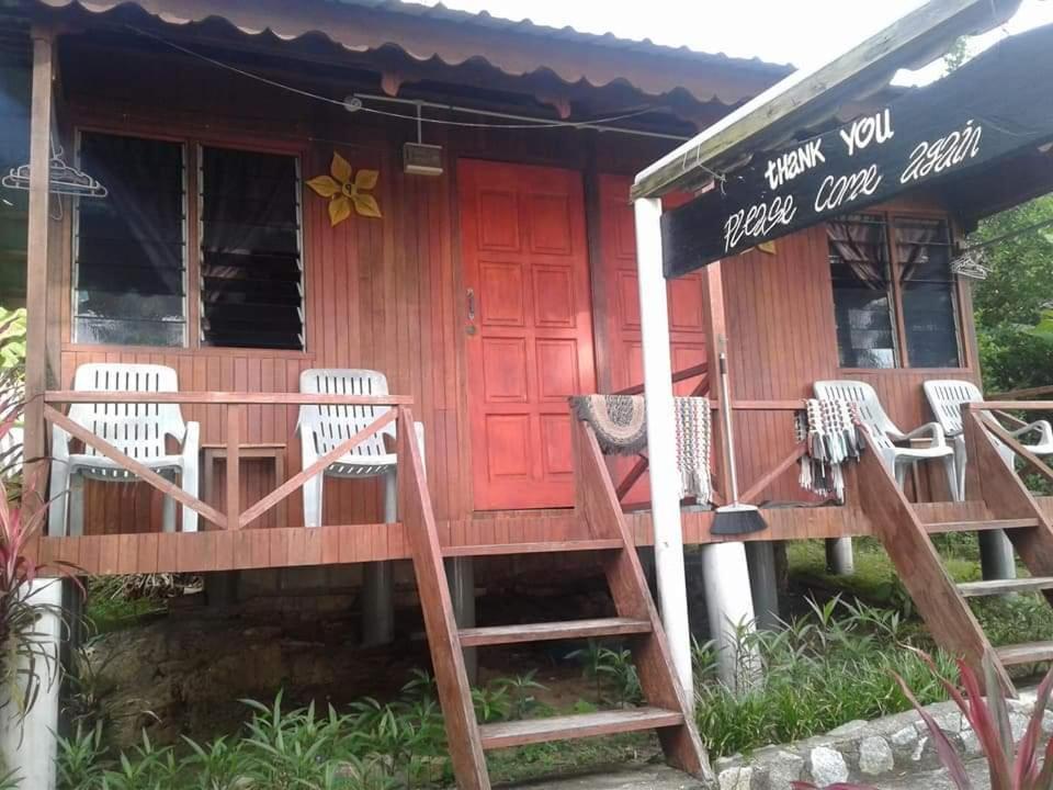 Ella'S Place Salang Tioman Kampong Ayer Batang Екстериор снимка