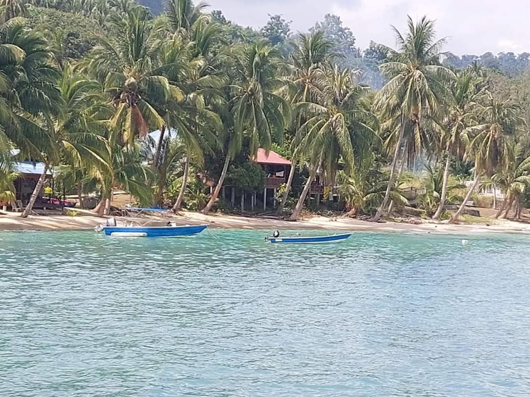Ella'S Place Salang Tioman Kampong Ayer Batang Екстериор снимка
