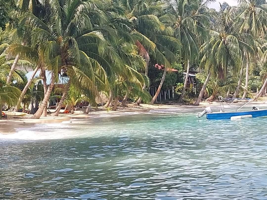 Ella'S Place Salang Tioman Kampong Ayer Batang Екстериор снимка