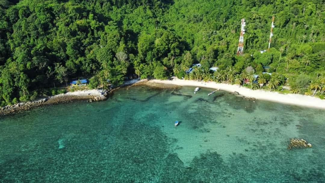 Ella'S Place Salang Tioman Kampong Ayer Batang Екстериор снимка