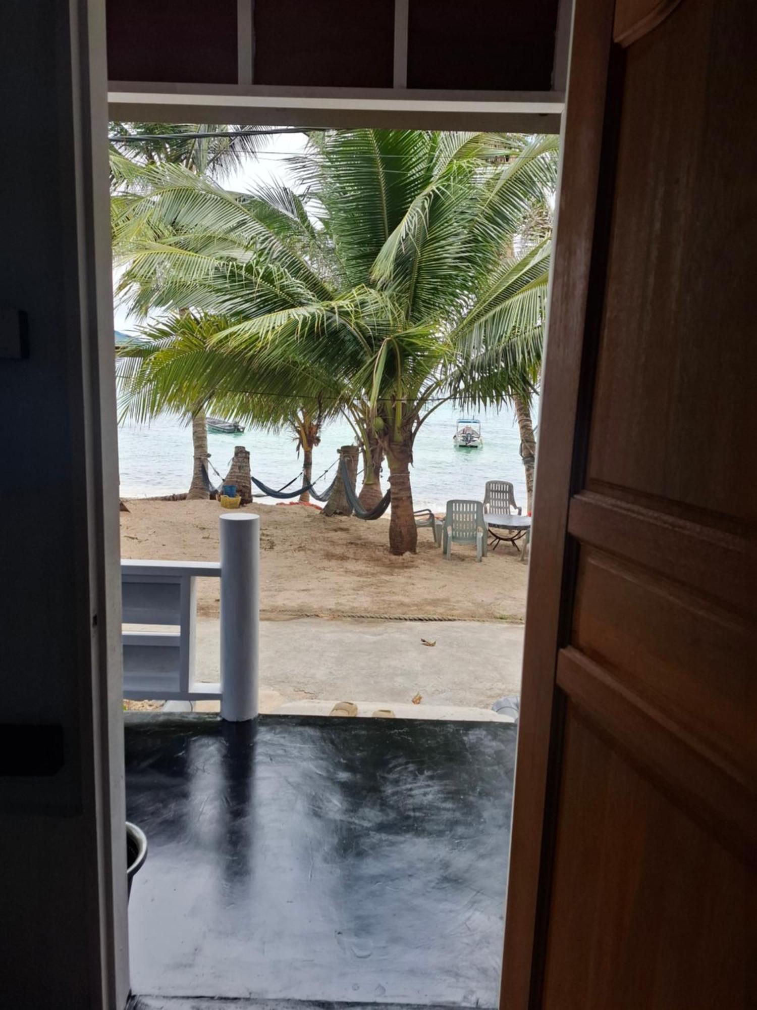 Ella'S Place Salang Tioman Kampong Ayer Batang Екстериор снимка