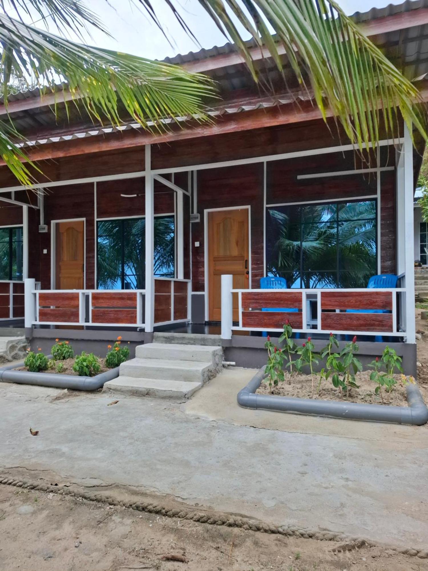 Ella'S Place Salang Tioman Kampong Ayer Batang Екстериор снимка
