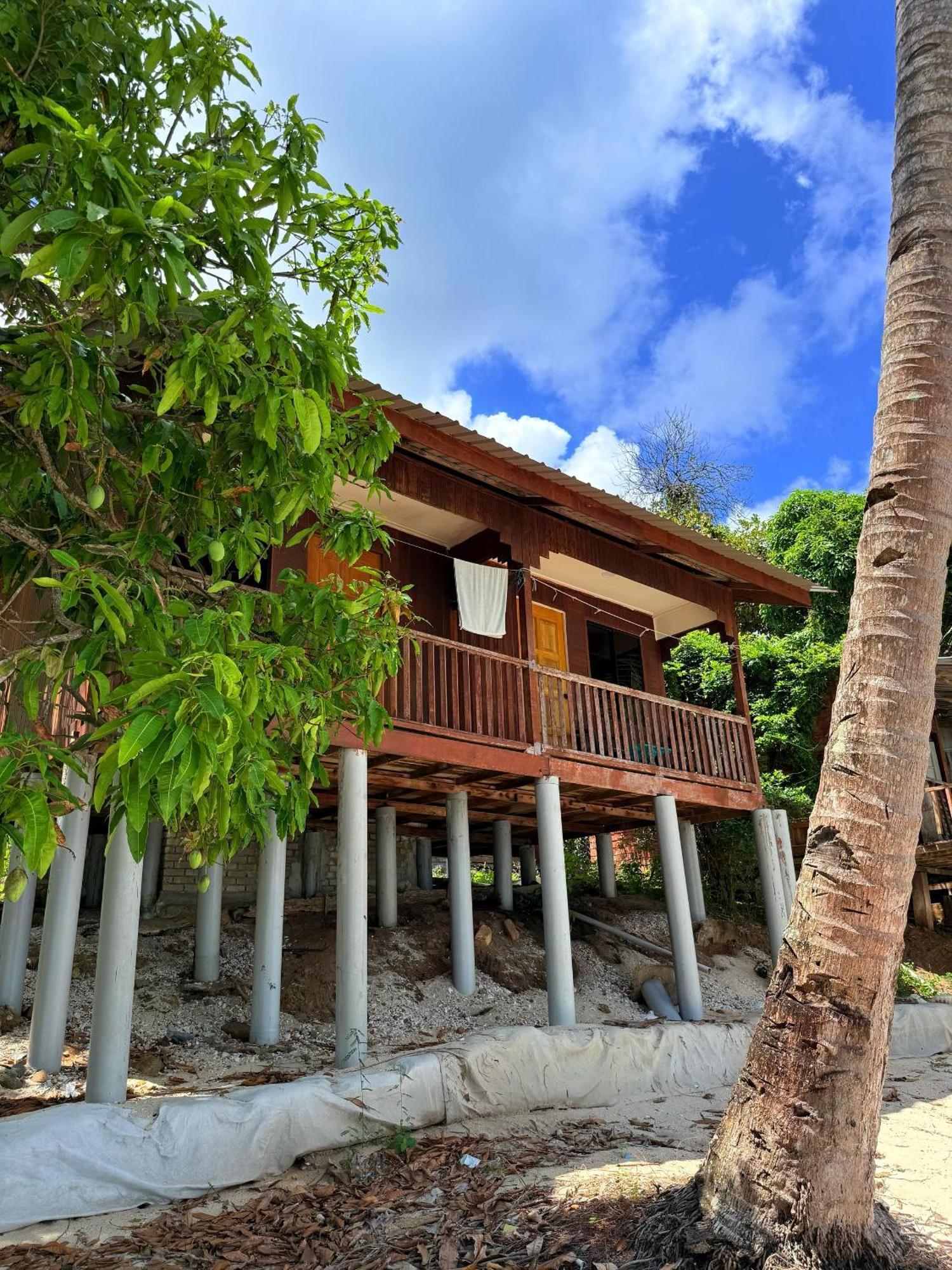 Ella'S Place Salang Tioman Kampong Ayer Batang Екстериор снимка