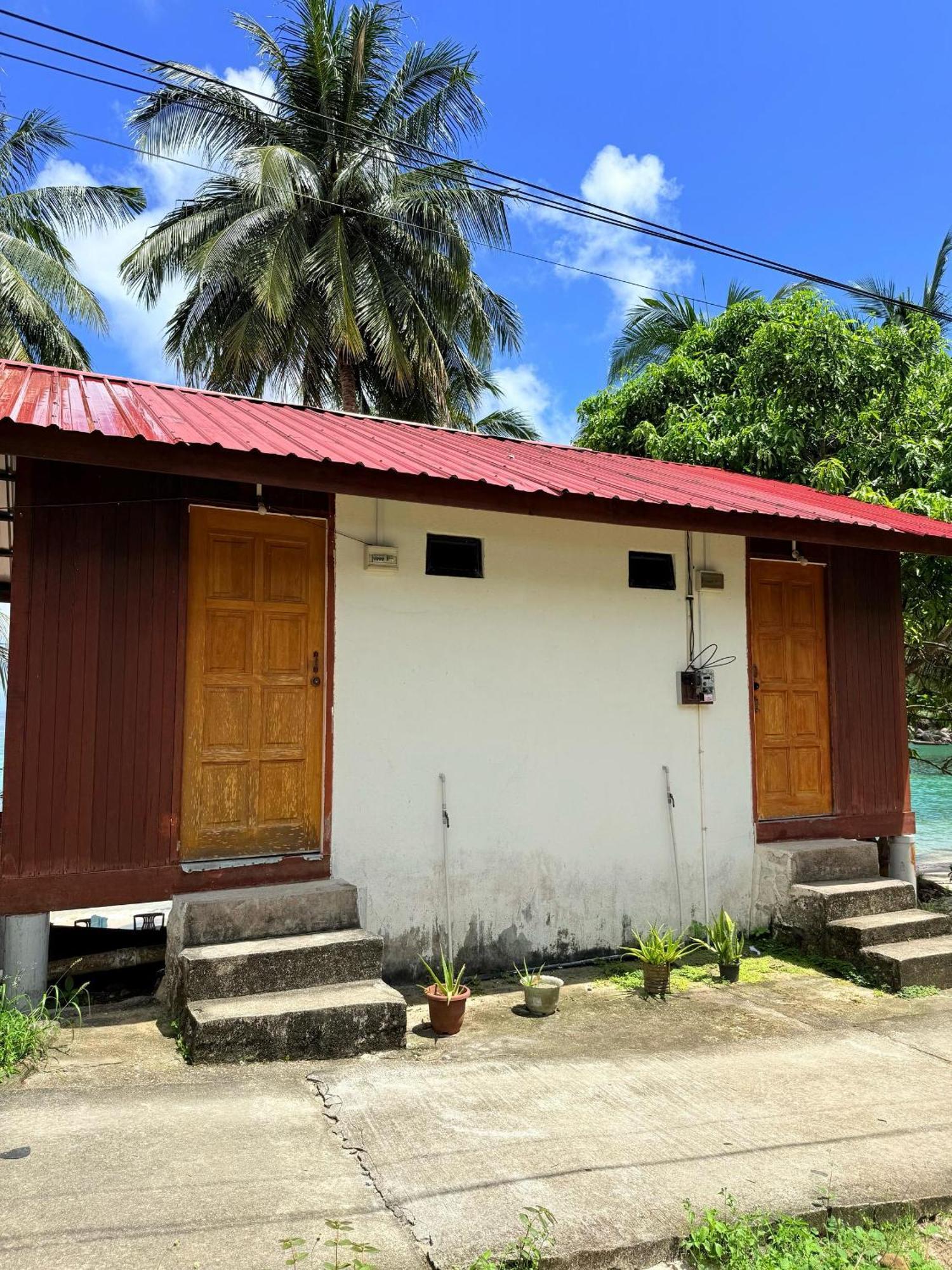 Ella'S Place Salang Tioman Kampong Ayer Batang Екстериор снимка